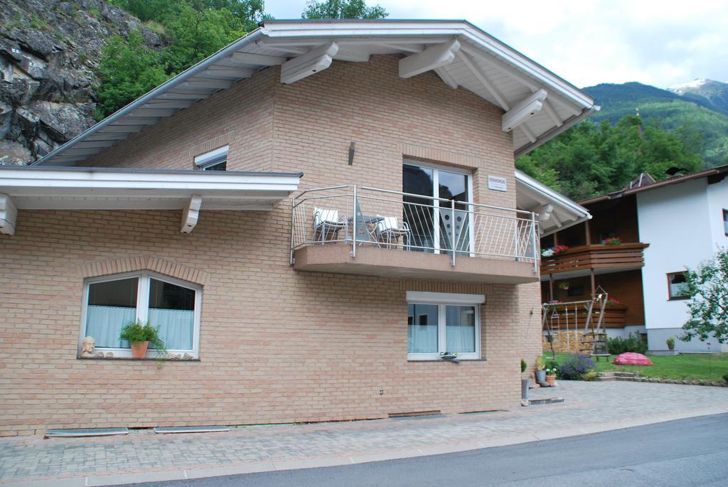 Ferienwohnung Kirstin Pfeifhofer Oetz Exteriör bild